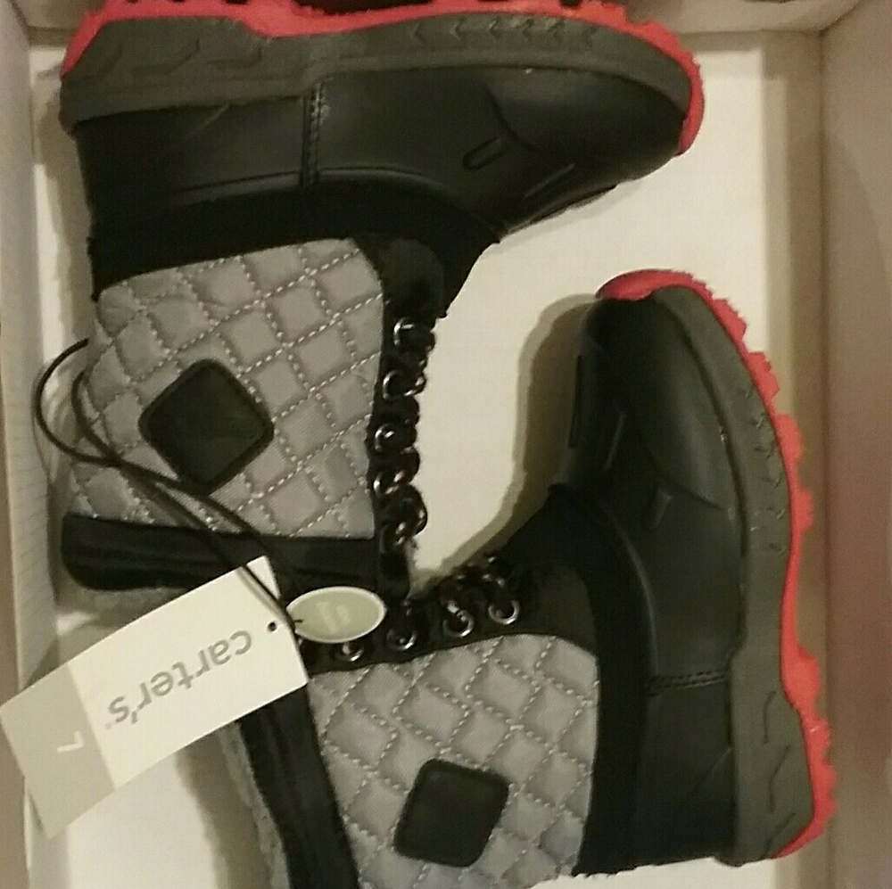 Carter's toddler size 7 boots, Black/red